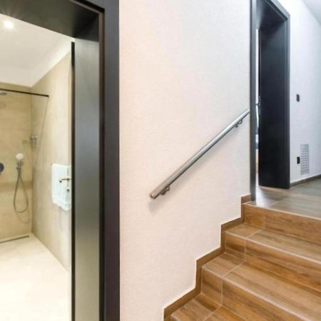 Betty Apartments Borik - Whole Ground Floor Rovinj Zewnętrze zdjęcie