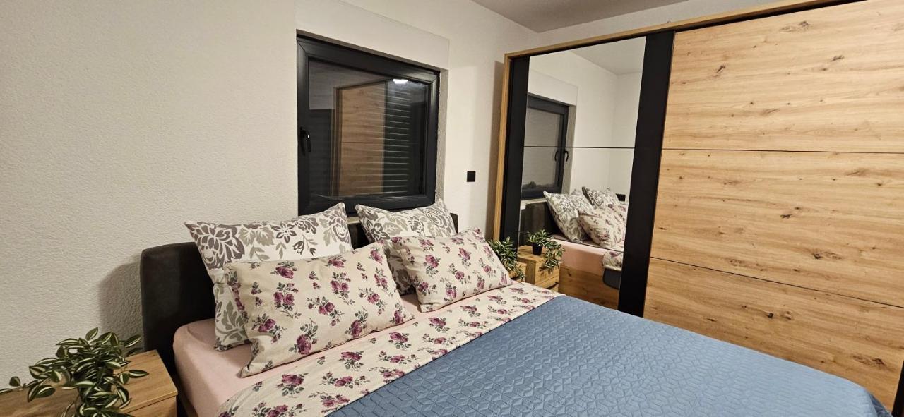 Betty Apartments Borik - Whole Ground Floor Rovinj Zewnętrze zdjęcie