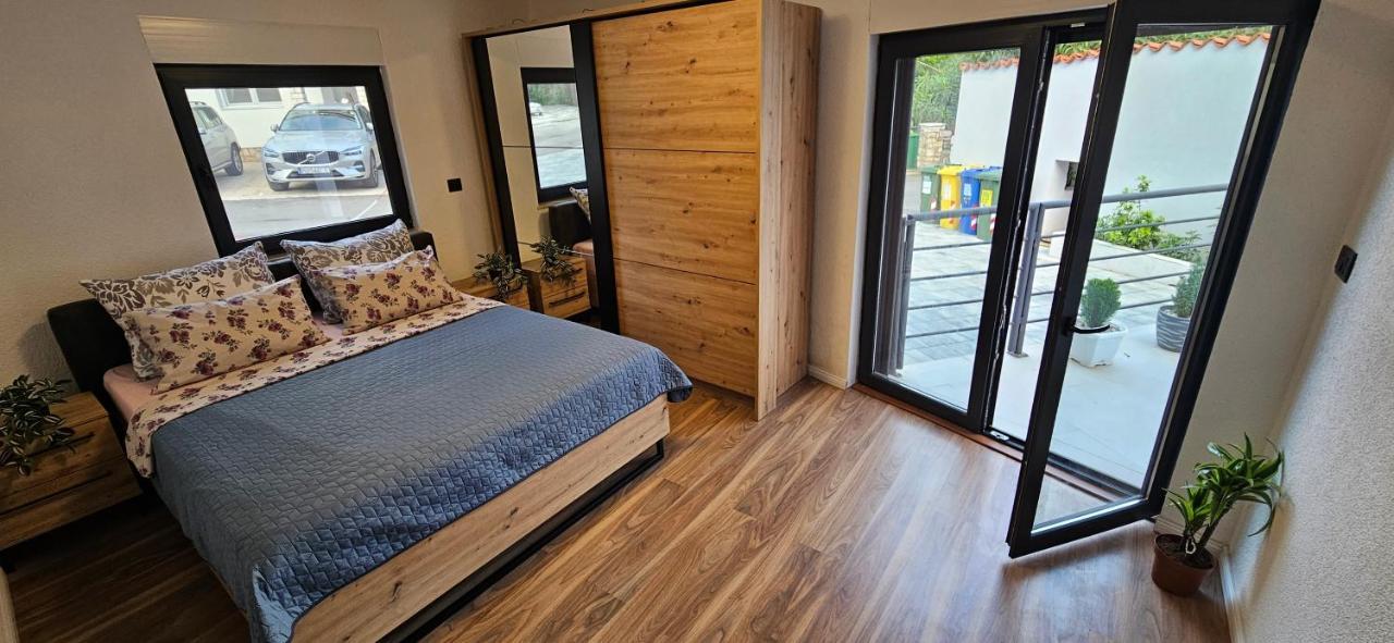 Betty Apartments Borik - Whole Ground Floor Rovinj Zewnętrze zdjęcie