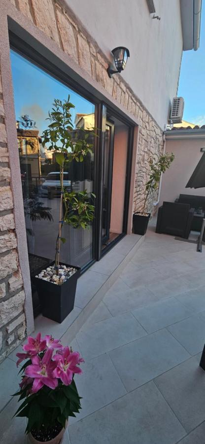 Betty Apartments Borik - Whole Ground Floor Rovinj Zewnętrze zdjęcie
